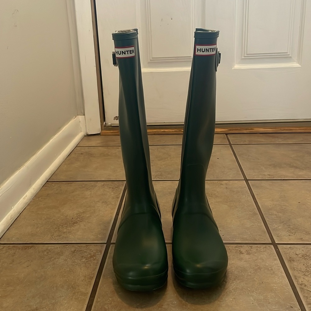 Green original tall hunter boots size 10